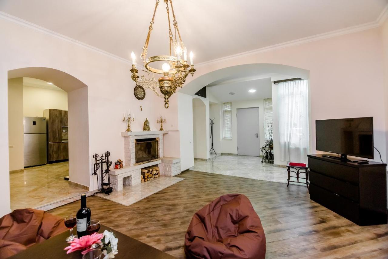 Comfortable House On Marjanishvili Тбилиси Экстерьер фото
