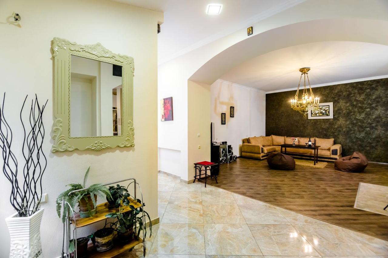 Comfortable House On Marjanishvili Тбилиси Экстерьер фото