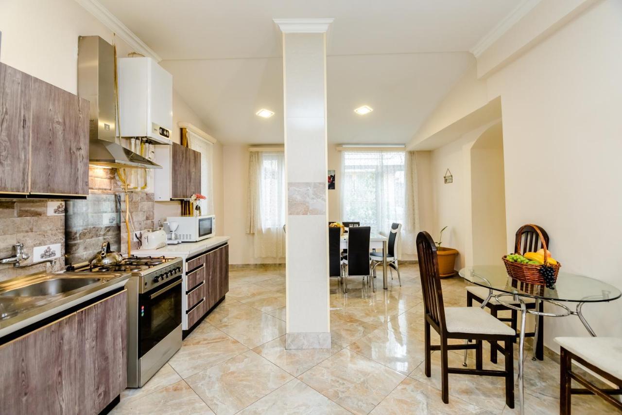 Comfortable House On Marjanishvili Тбилиси Экстерьер фото