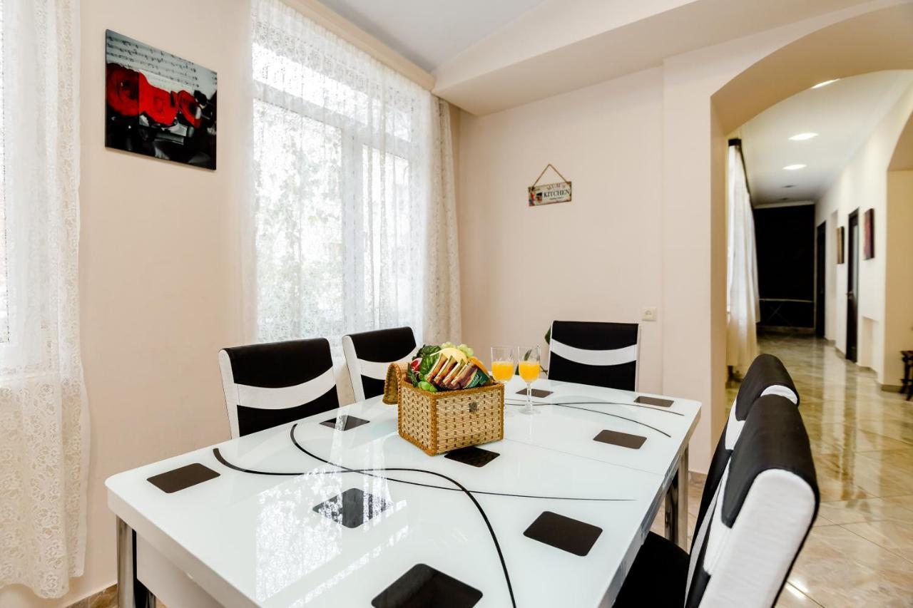 Comfortable House On Marjanishvili Тбилиси Экстерьер фото